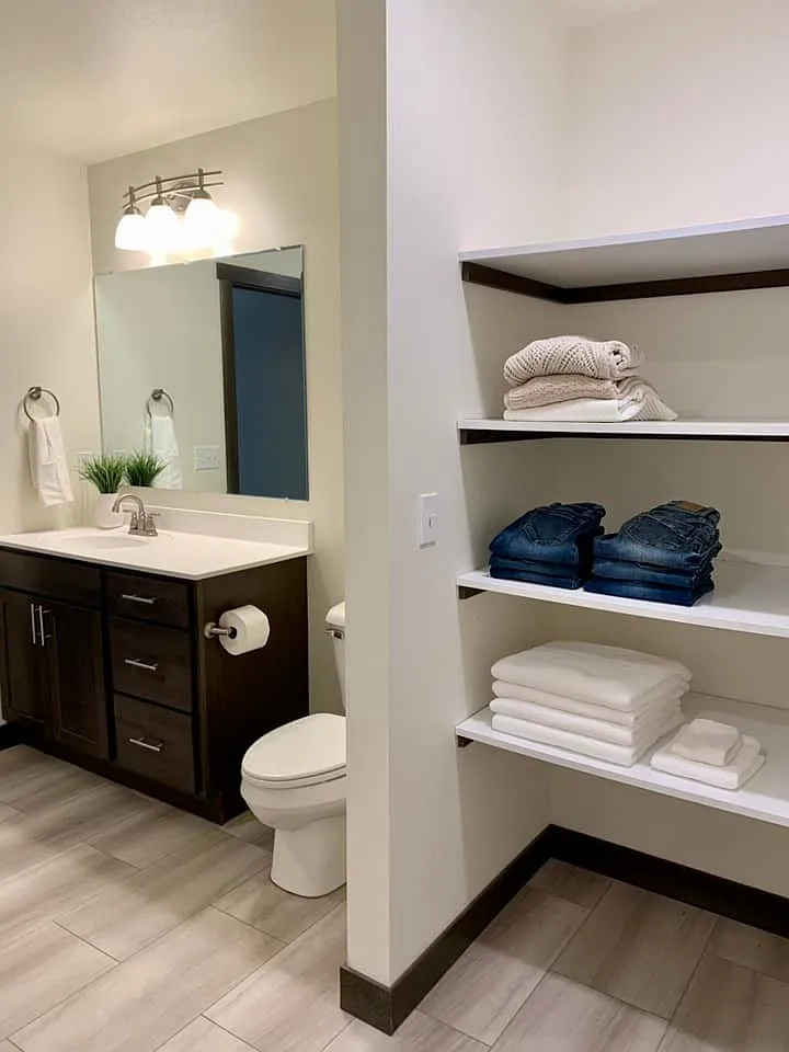 3 bed, 2250 sqft, $2,350 — Photo 3