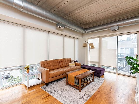 2nd image of 1432 S Michigan Ave
