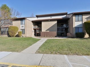 39 Meadow Green Cir UNIT A, Manalapan, NJ