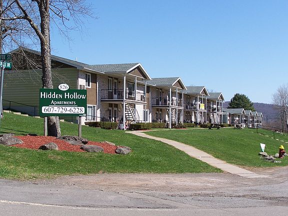 3rd image of 722 Circle Dr