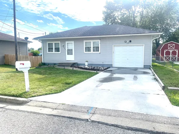 1405 S Grant Ave, Marshall, MO 65340