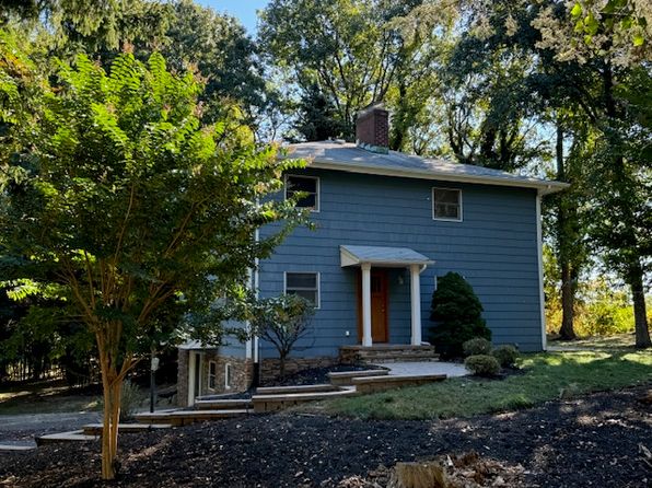 32 Crane Neck Rd