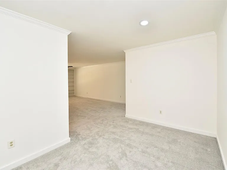 2600 Bellefontaine St #A21 — Photo 27