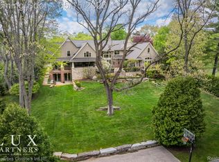 1330 Oxford Rd, Bloomfield Hills, MI 48304