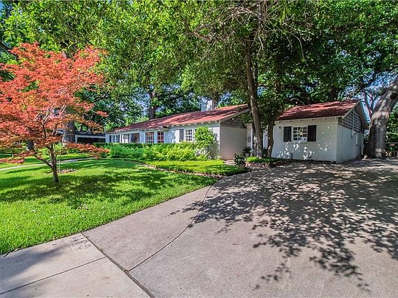 3rd image of 2724 Harlanwood Dr