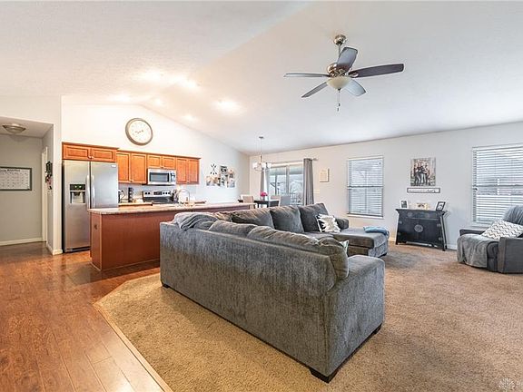 4th image of 304 Deep Woods Ct