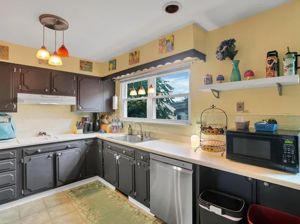 828 Wiltshire Rd, Columbus, OH 43204