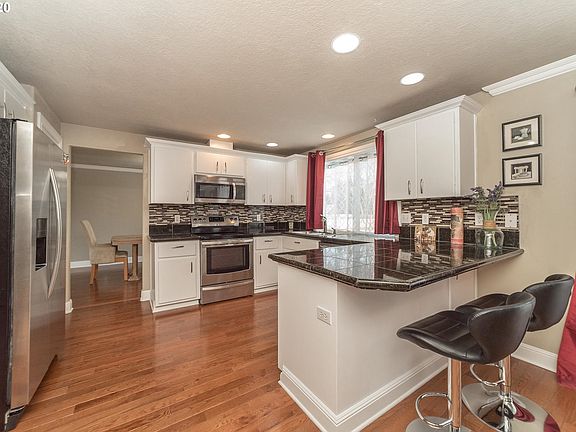 5th image of 17312 NE 27th Way