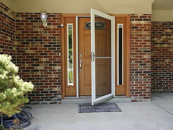 4th image of 9487 Longren Ct