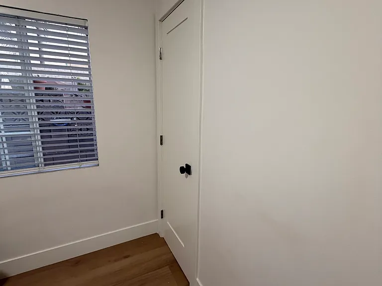 200 Westmont Dr — Photo 22
