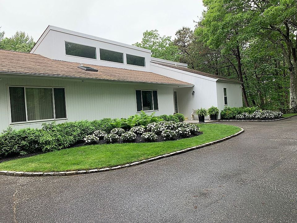 2nd image of 1 Whippoorwill Ct