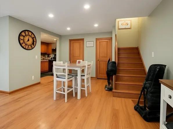 156 Quincy Shore Dr Unit 71, Quincy, MA 02171