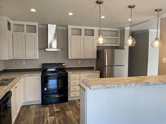 2nd image of 289 Silver Peak Dr #295
