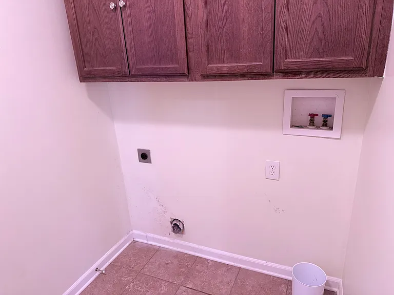 104 Saint Charles Pl — Photo 11
