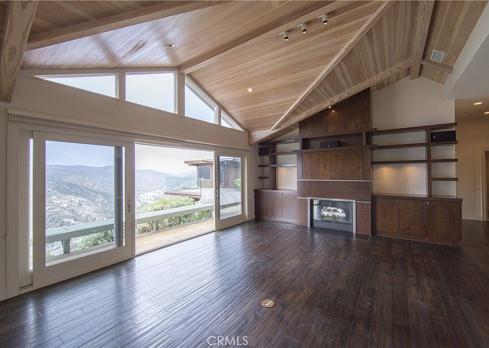 1st image of 1289 Skyline Dr