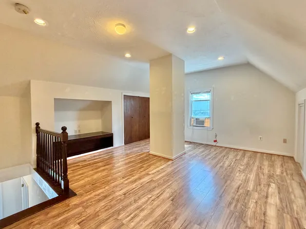 25 Smith St, Quincy, MA 02169