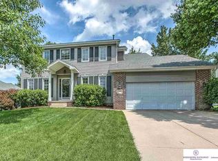 1902 Skyhawk Ave, Papillion, NE 68133
