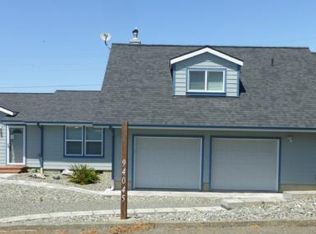 94045 Bayview Dr, Gold Beach, OR 97444