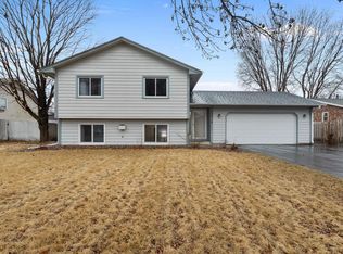 12212 Partridge St NW, Coon Rapids, MN 55448