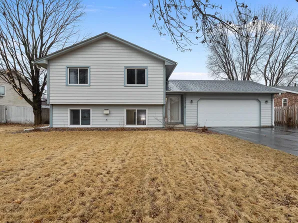 12212 Partridge St NW, Coon Rapids, MN 55448