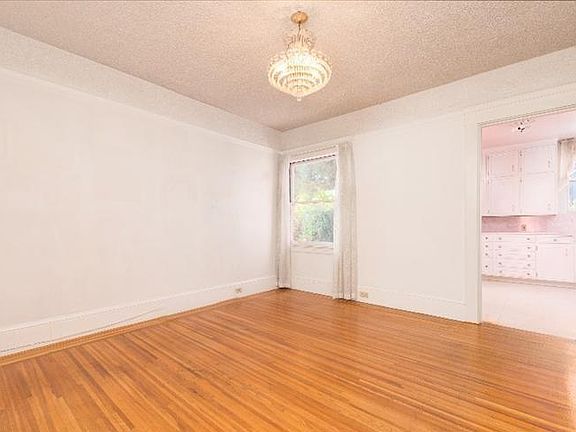 2nd image of 450 Prentiss St