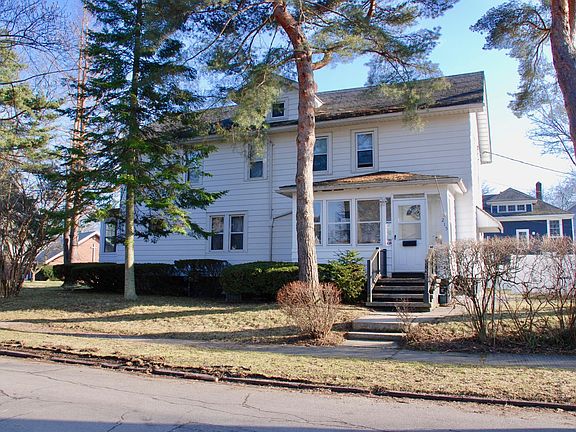 Colonial Rd Side of House