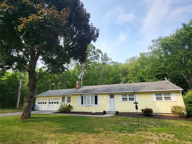 72 Blueberry Dr — Photo 1