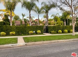 608 N Elm Dr, Beverly Hills, CA 90210