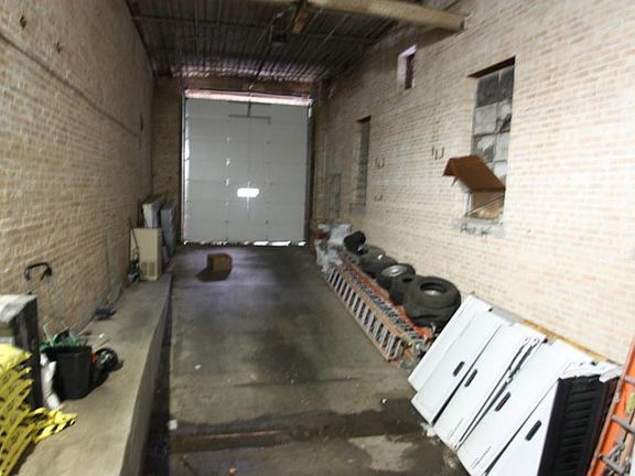 4th image of 1234 N Cicero Ave