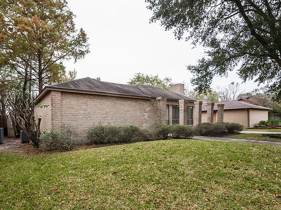 3rd image of 2342 Binley Dr
