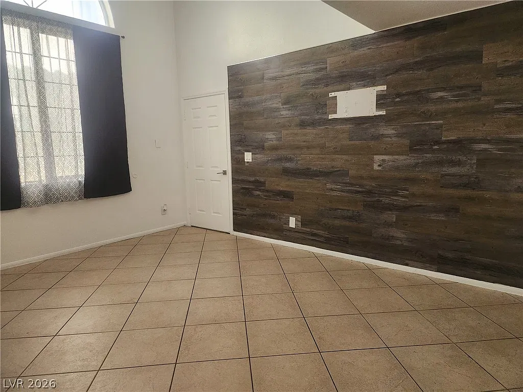 3 bed, 2.5 bath, 1444 sqft, $1,800 — Photo 4