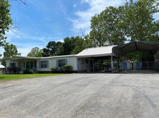 702 Hamilton Rd, Eufaula, OK 74432