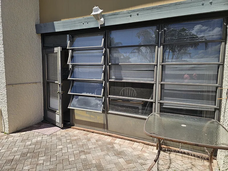 1500 NE 13th Ter #G6 — Photo 31