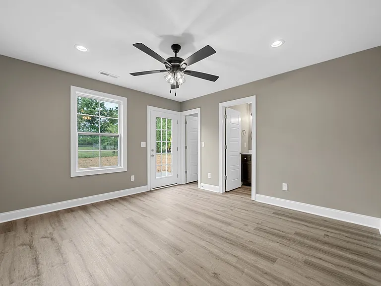 115 Holley St #B — Photo 15