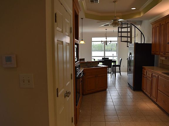 5th image of 1142 Oak Harbor Dr