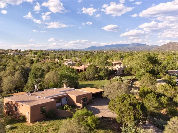 111 Calle Palomita, Santa Fe, NM 87505