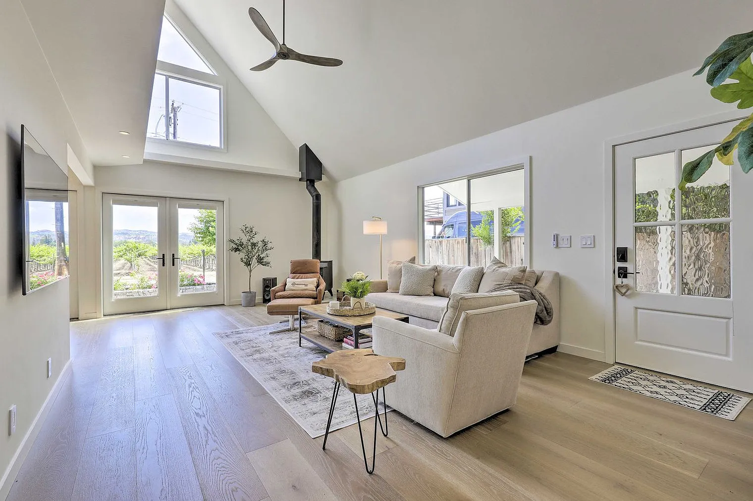 3 bed, 2.0 bath, 1496 sqft, $8,178 — Photo 1