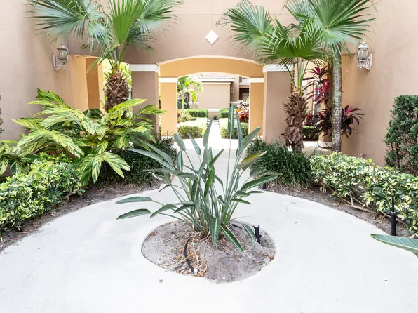 5025 Fairways Cir, Vero Beach, FL