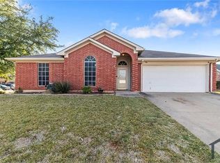 306 Lone Wolf Ct, Arlington, TX 76002