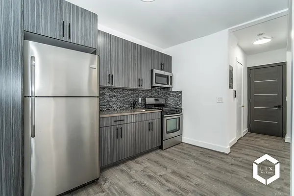 Rented by LIX Real Estate LLC | media 4