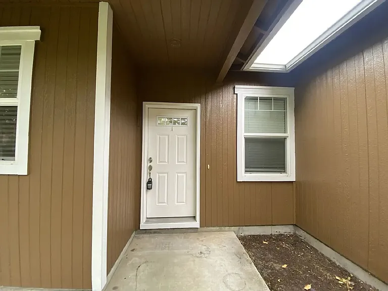 660 Callahan Dr — Photo 35