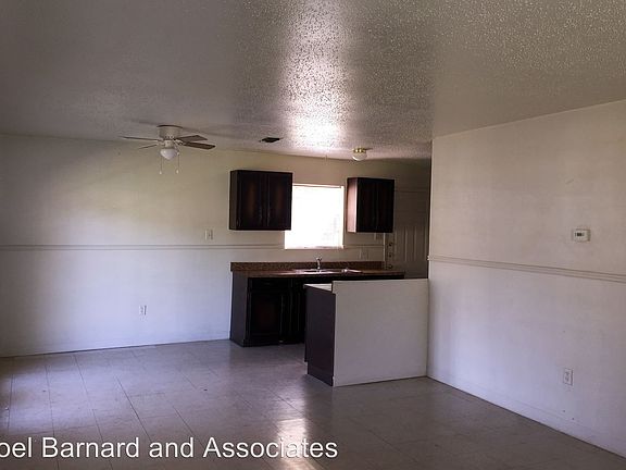 5th image of 708 Conway Dr