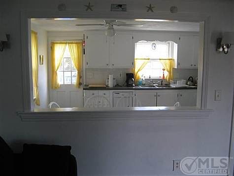 Pass through from living room to kitchen