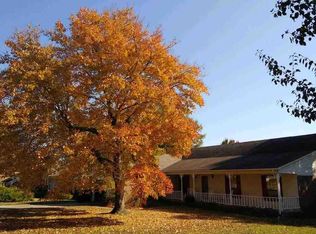 103 Red Oak Ln, Searcy, AR 72143