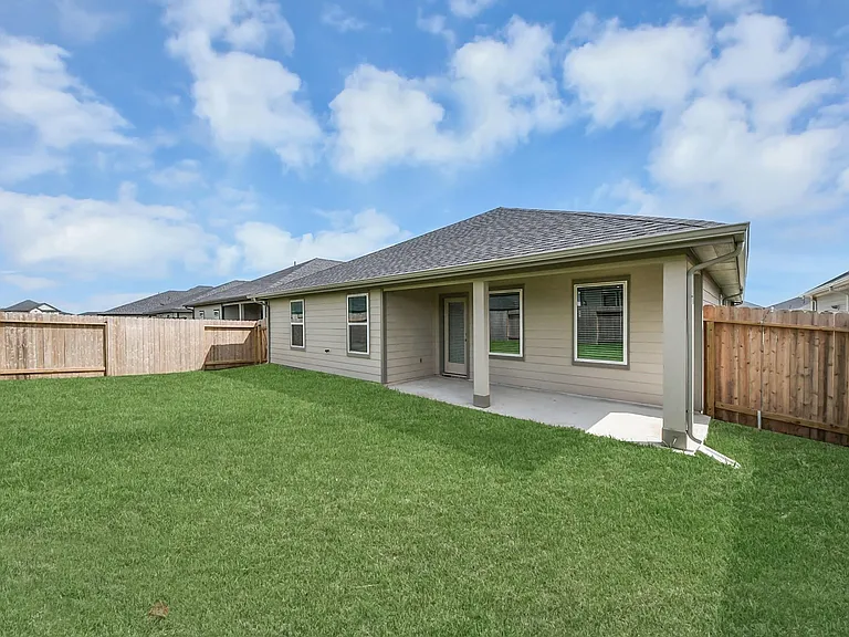 31138 Warwick Coast Ct — Photo 33