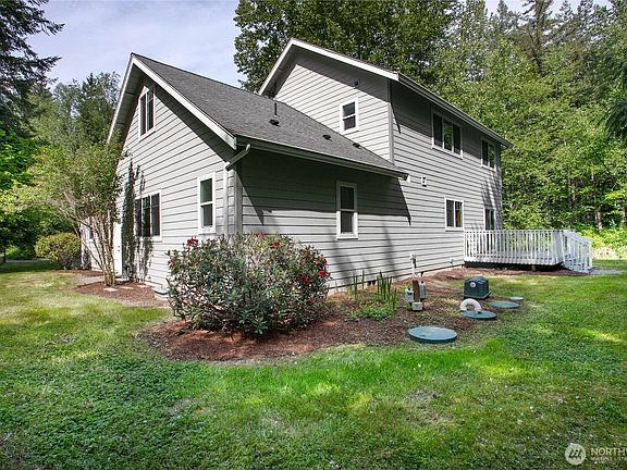 4th image of 3831 W 88th Street