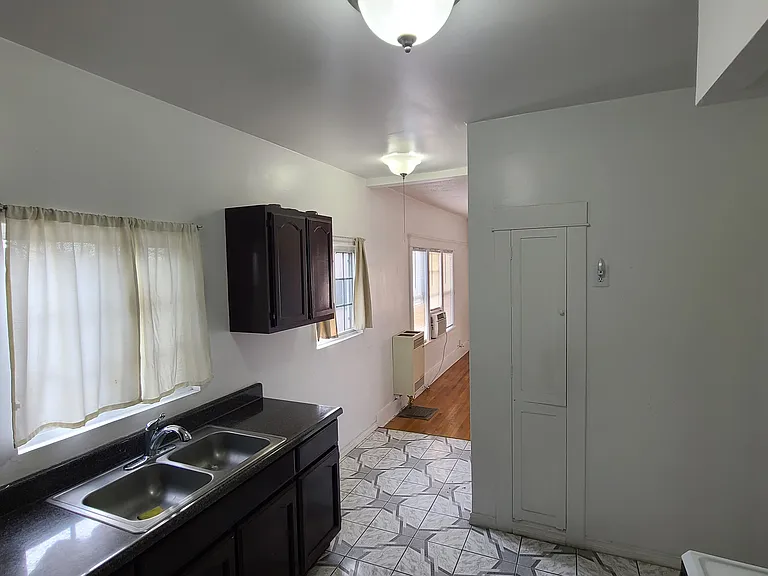2518 Council St — Photo 4