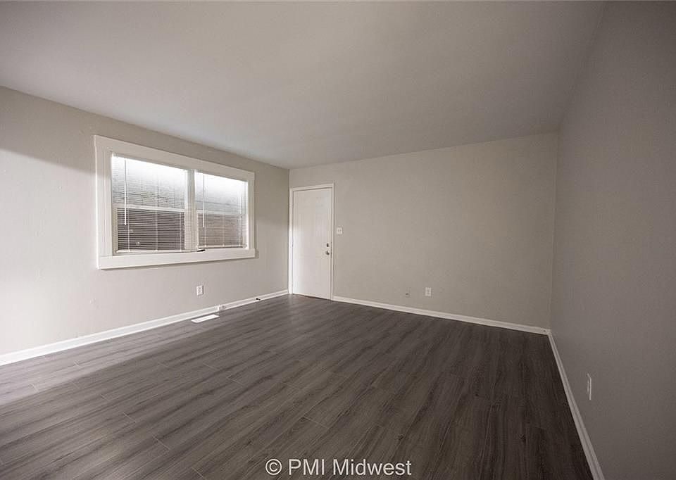 1st image of 3920 N Grand Ave