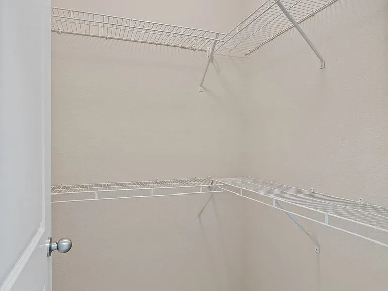 Duncan - 1 Bed / 1 Bath - 857 Sq.Ft.
