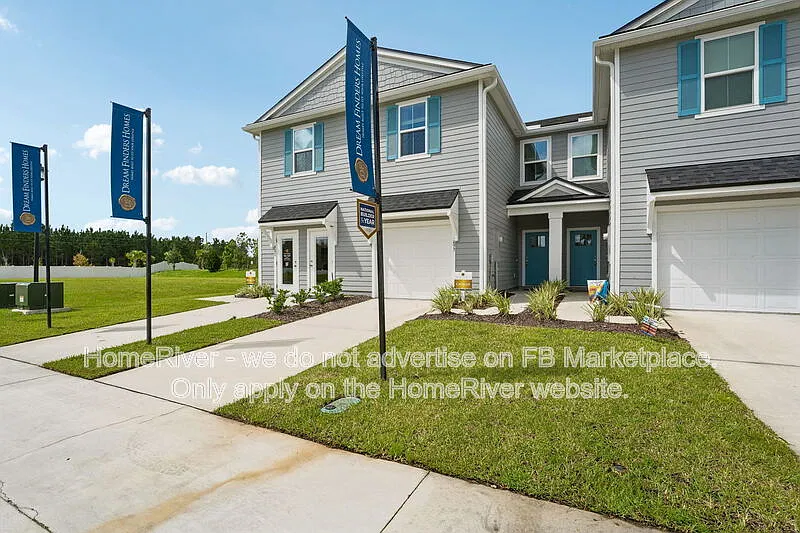3 bed, 2.5 bath, 1433 sqft, $2,000 — Photo 2